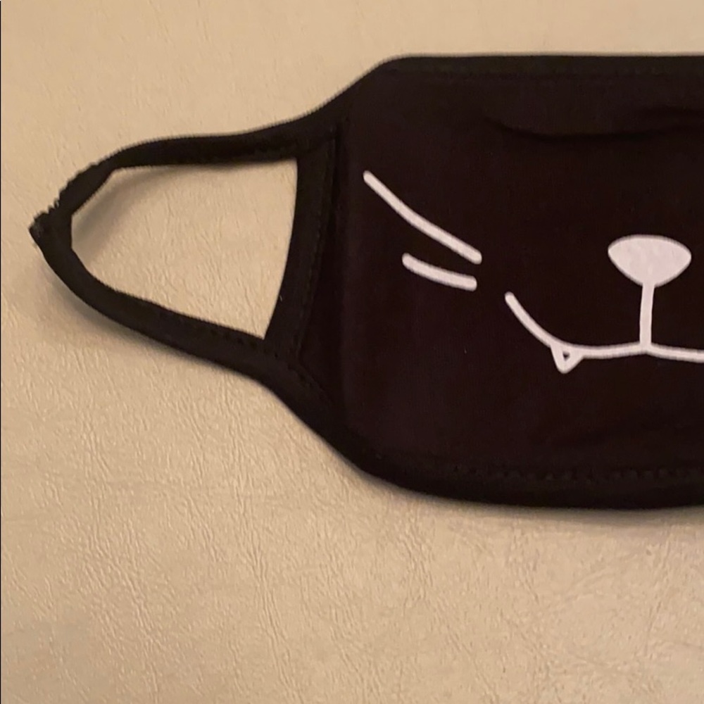 Face mask - Picture 2 of 4